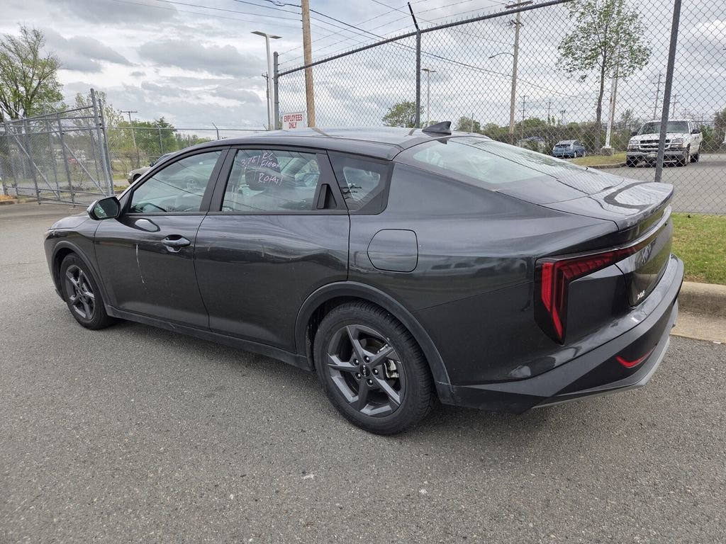 Used 2025 Kia K4 LXS image 6