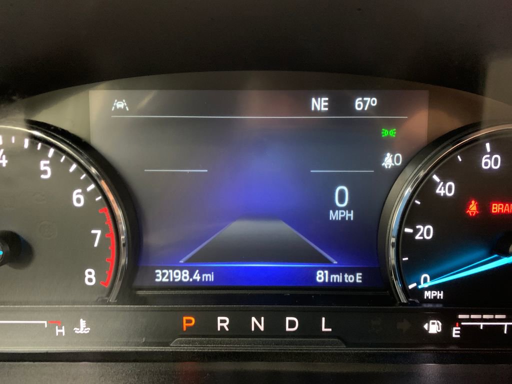 Used 2022 Ford Explorer XLT image 30