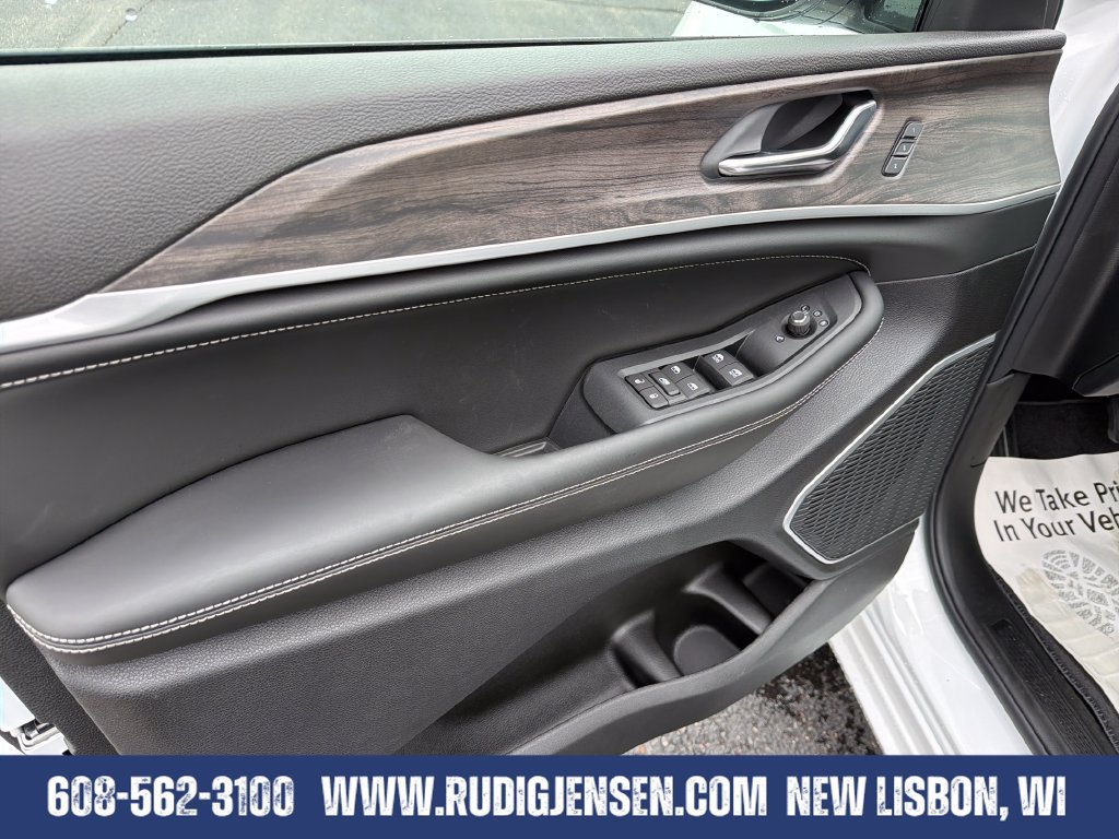 New 2027 Jeep Grand Cherokee L Limited AWD/4WD image 10