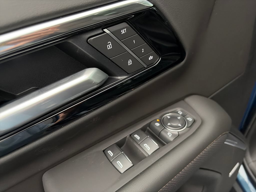 New 2026 Chevrolet Tahoe High Country AWD/4WD image 19