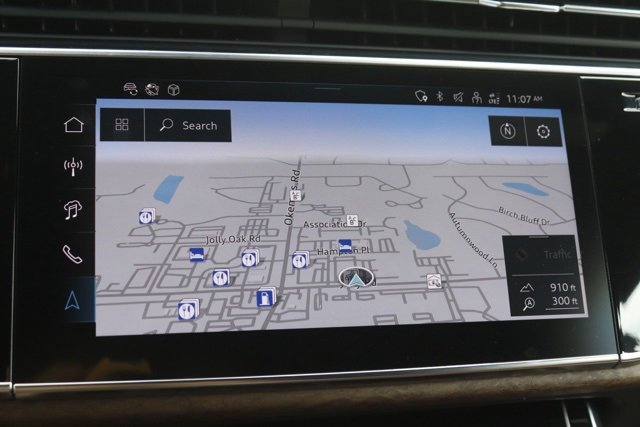 Used 2024 Audi Q8 Premium image 27