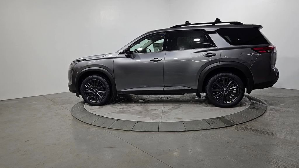 New 2026 Nissan Pathfinder SL w/ SL Premium Package image 2