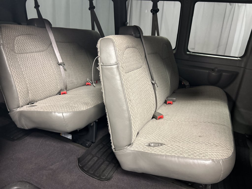 Used 2025 Chevrolet Express 3500 LT w/ LT Preferred Equipment Group RWD image 21