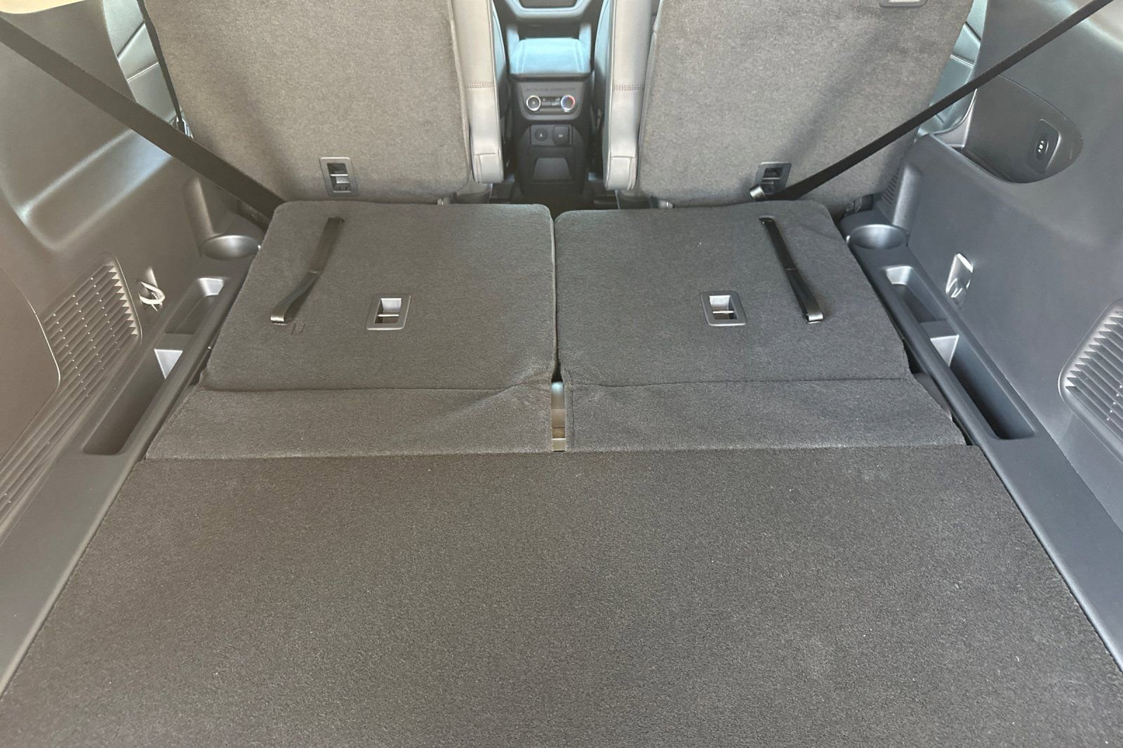 New 2026 Ford Explorer Active RWD image 16