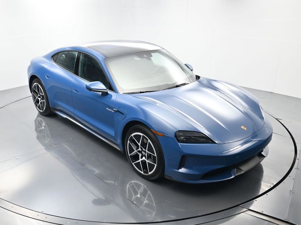 Used 2025 Porsche Taycan image 44