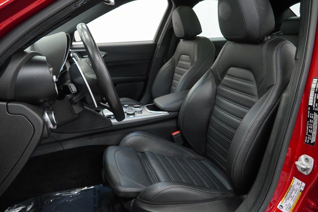 Used 2024 Alfa Romeo Giulia Veloce image 16