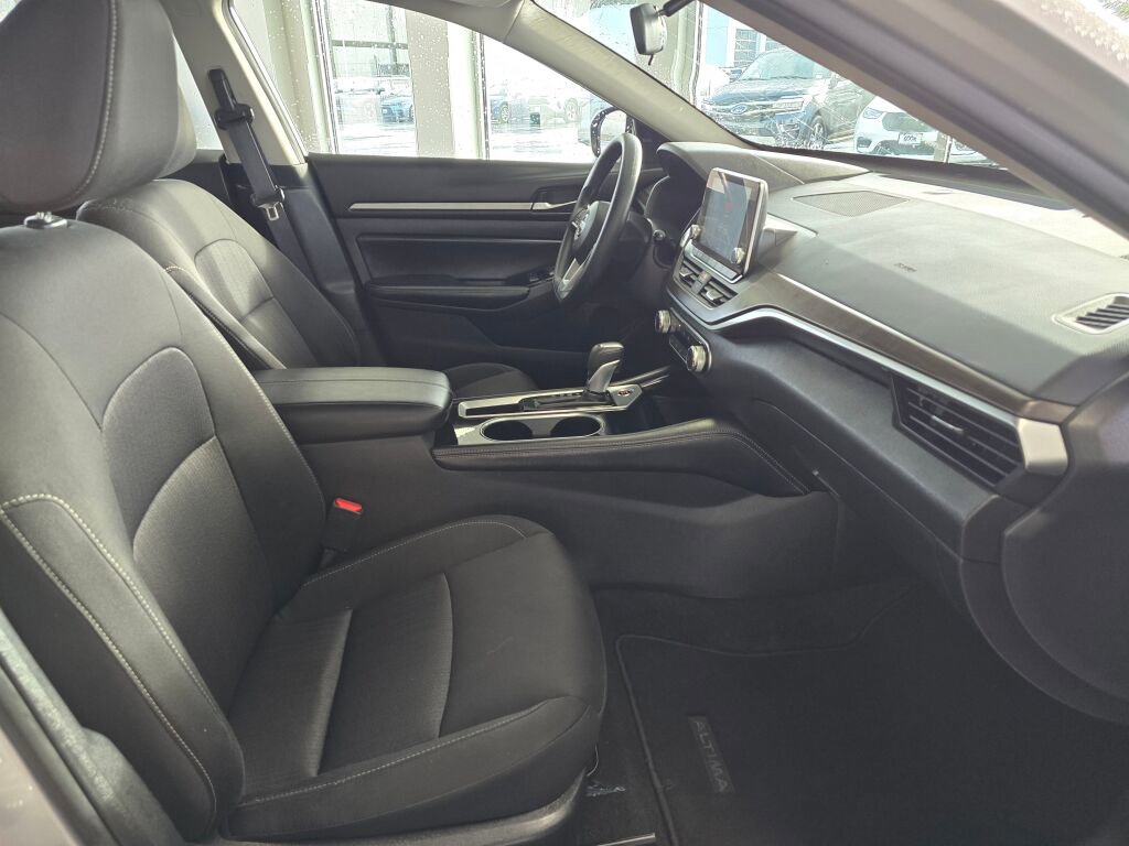 Used 2023 Nissan Altima 2.5 SV image 46