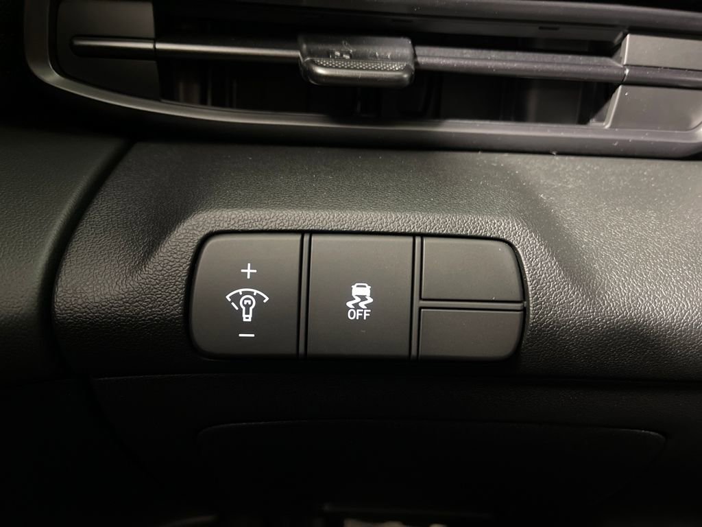 New 2026 Hyundai Elantra Sport image 30