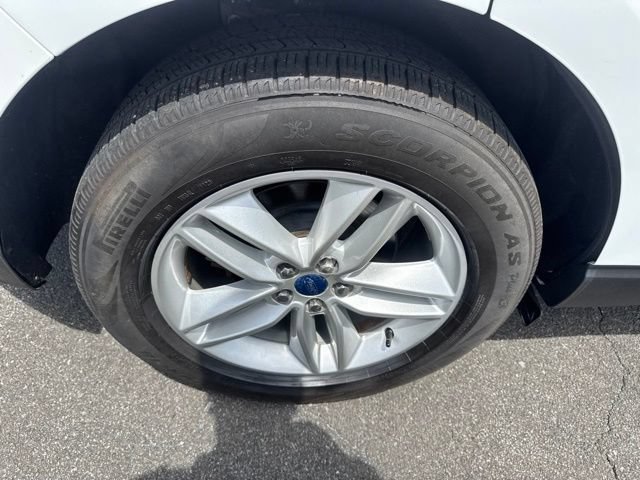 Used 2016 Ford Edge SEL w/ Equipment Group 201A AWD/4WD image 10