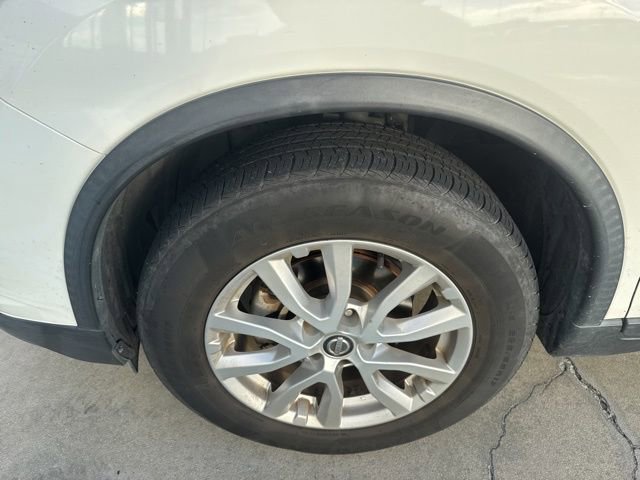 Used 2017 Nissan Rogue SV image 27