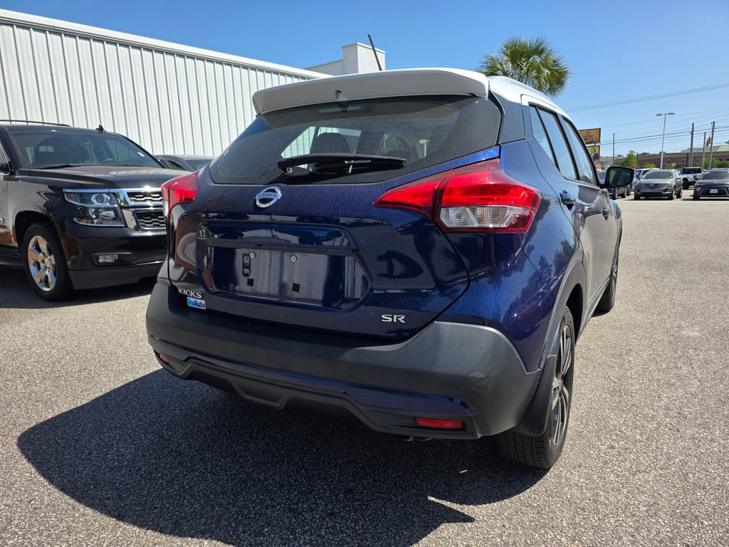Used 2019 Nissan Kicks SR w/ SR Premium Package FWD image 35