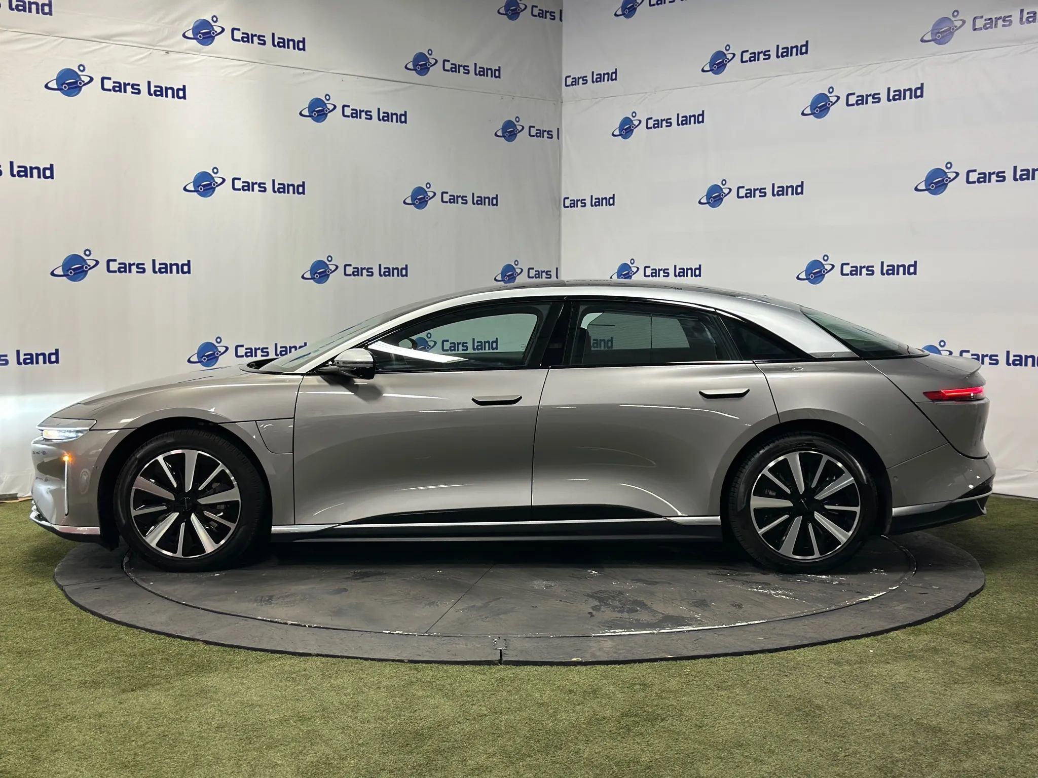 Used 2022 Lucid Air Grand Touring image 6