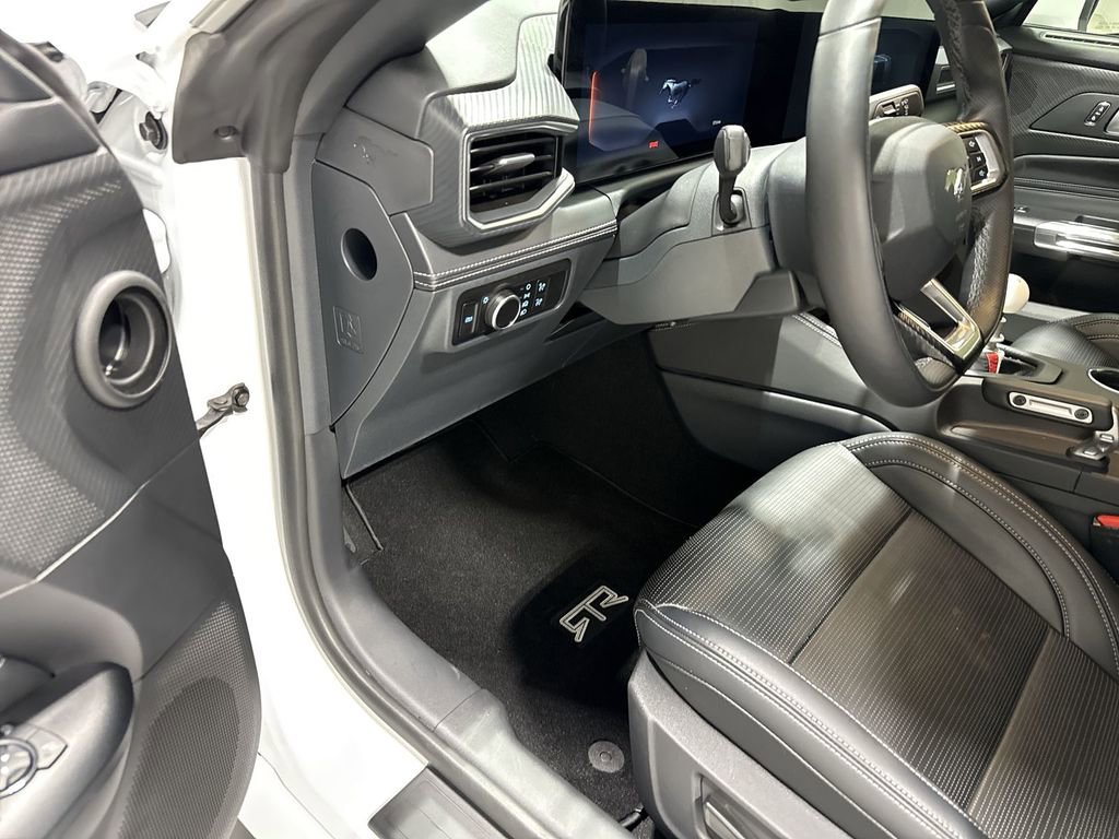 Used 2025 Ford Mustang GT Premium w/ GT Performance Package RWD image 10