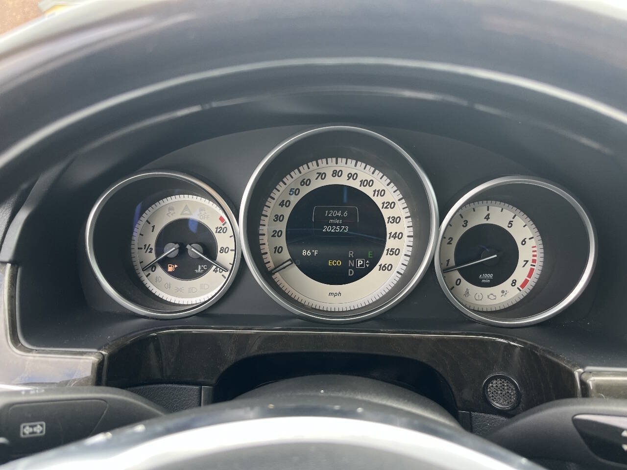 Used 2014 Mercedes-Benz E 350 Sedan image 34