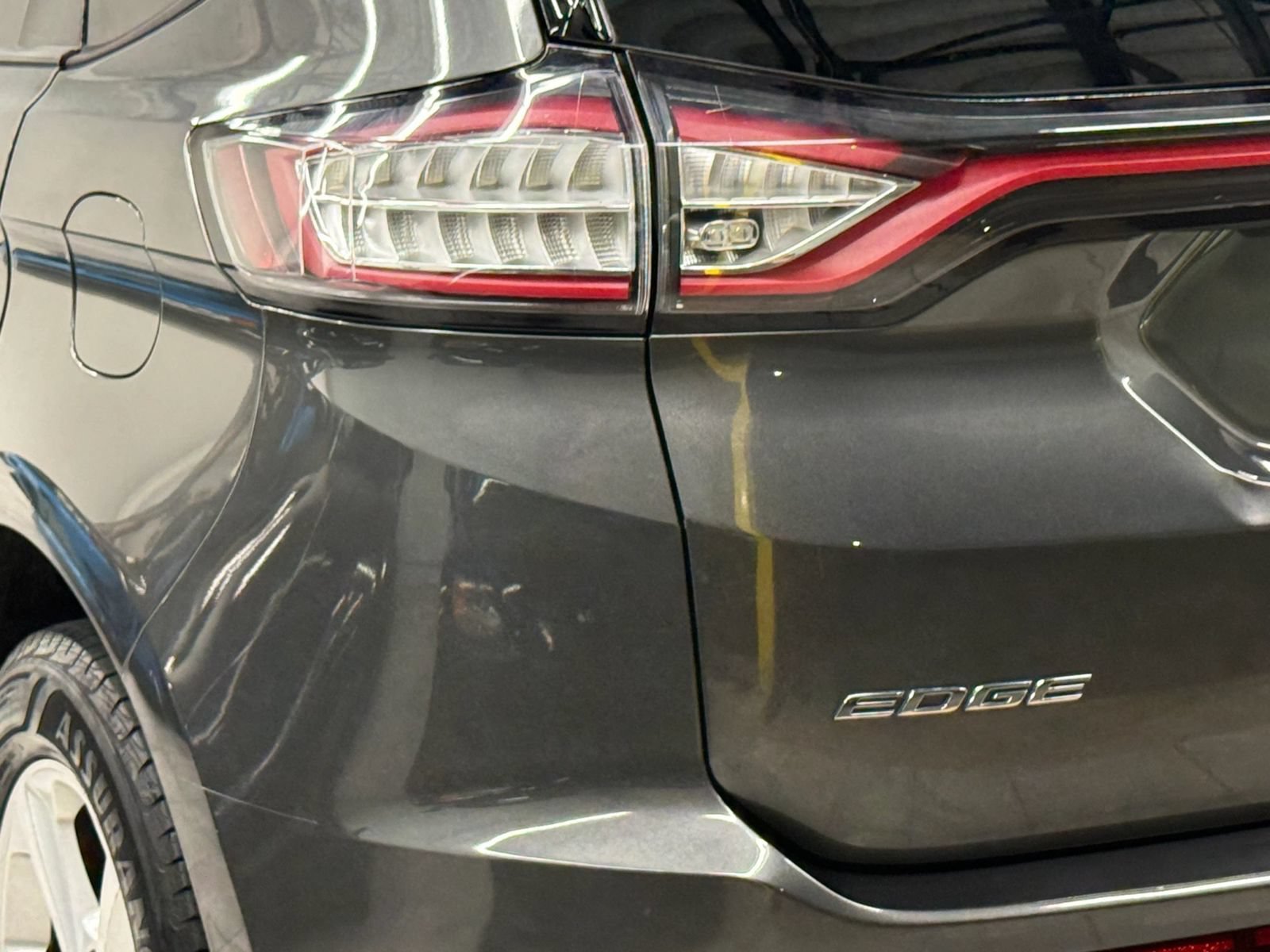 Used 2016 Ford Edge SE FWD image 12