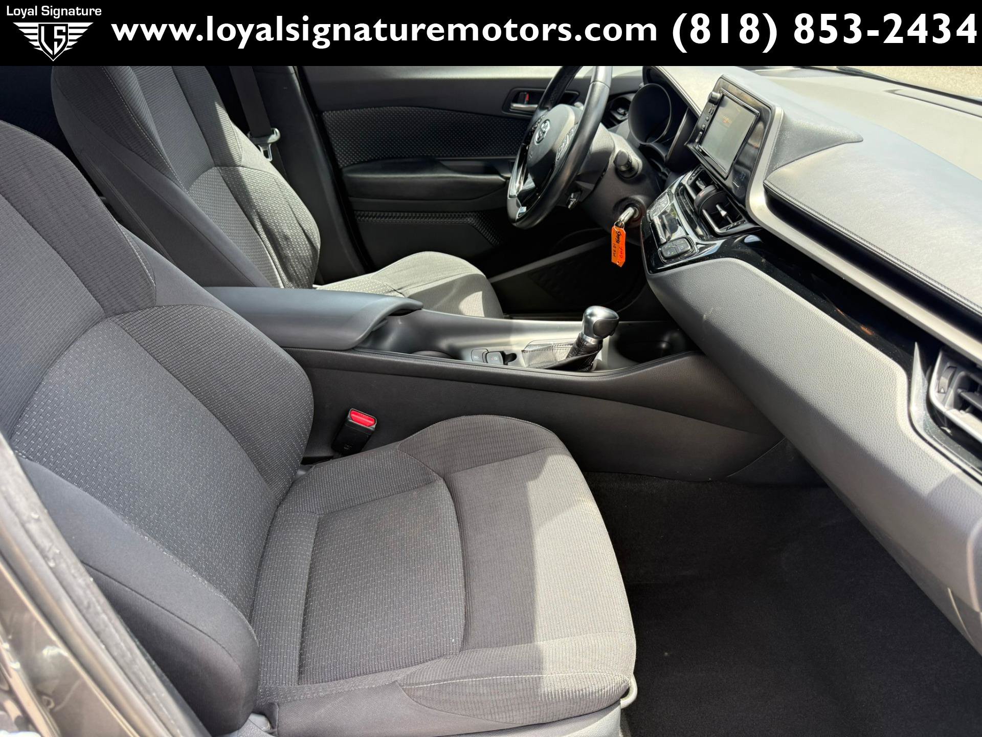 Used 2018 Toyota C-HR XLE FWD image 25