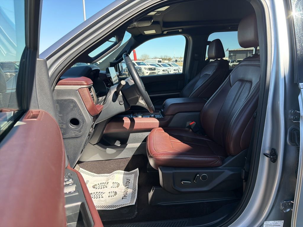 Used 2023 Ford Expedition Max Limited AWD/4WD image 11