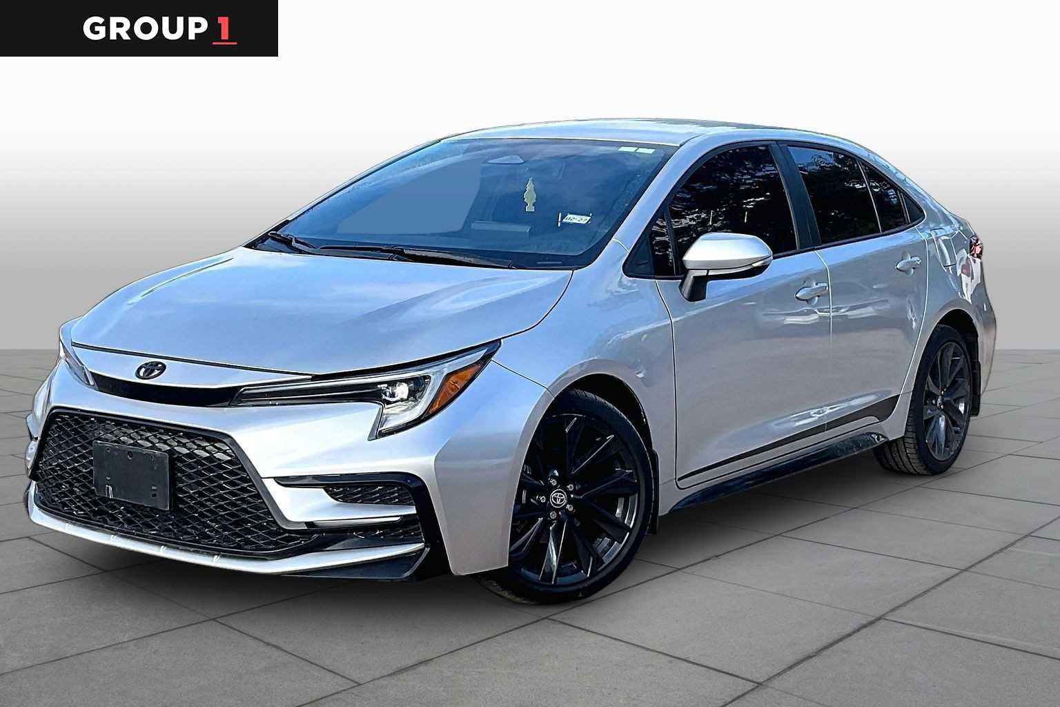 Used 2025 Toyota Corolla SE FWD image 1