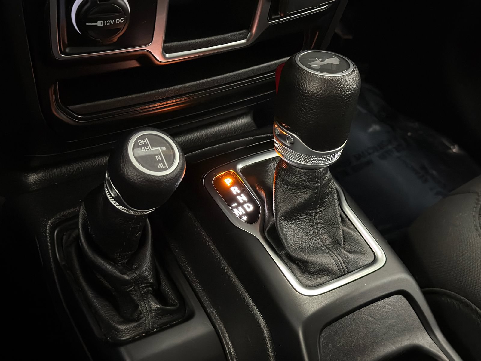 Used 2022 Jeep Wrangler Sport AWD/4WD image 25