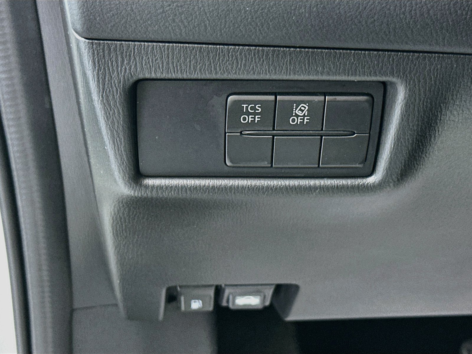 Used 2018 MAZDA CX-5 Touring FWD image 10