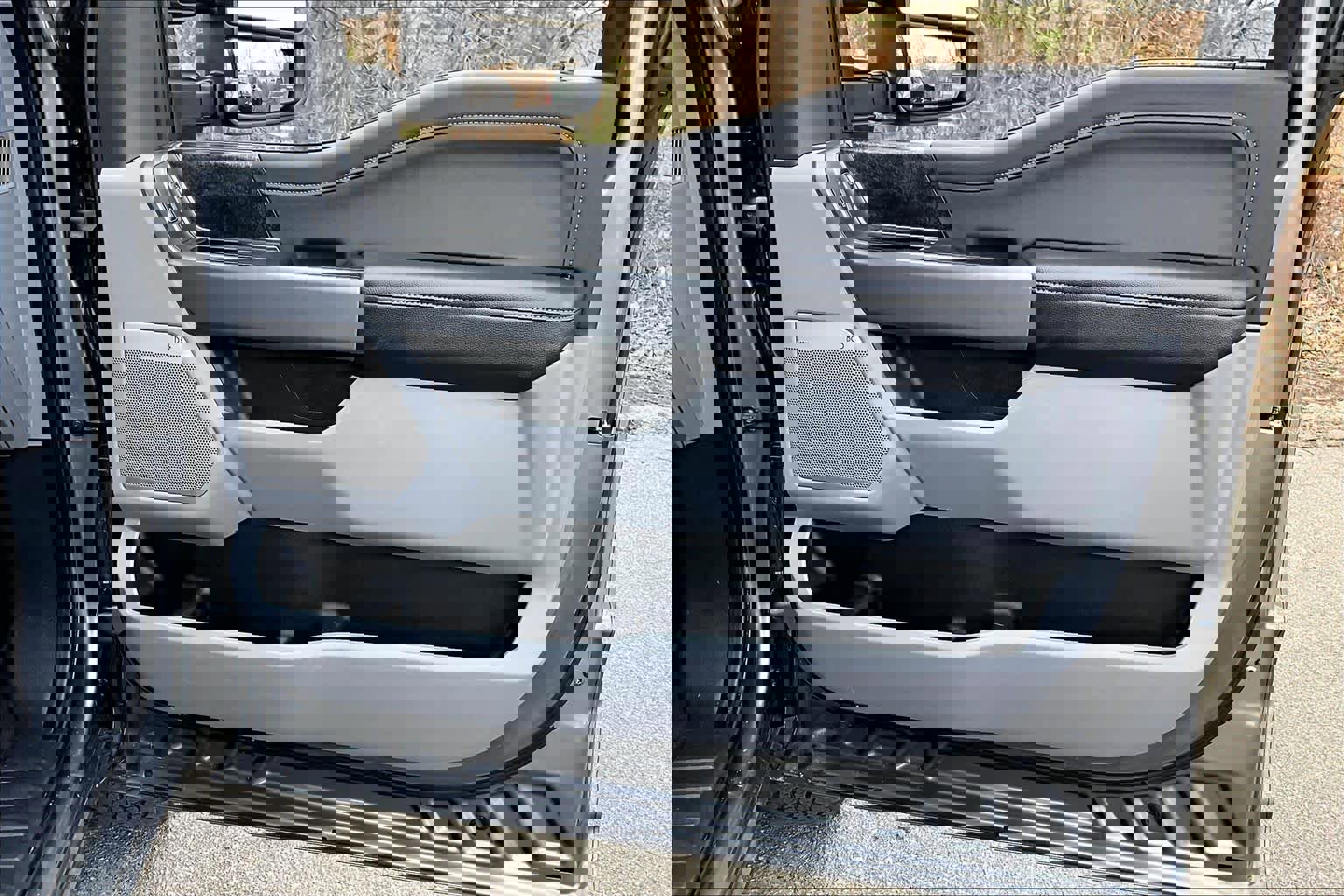 Used 2024 Ford F250 XLT w/ Black Appearance Package image 21