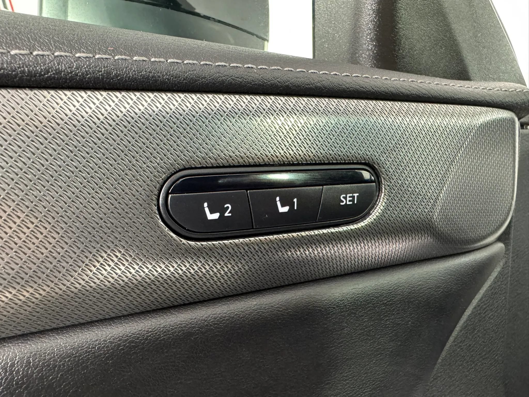 Used 2024 INFINITI QX60 Luxe AWD/4WD image 45
