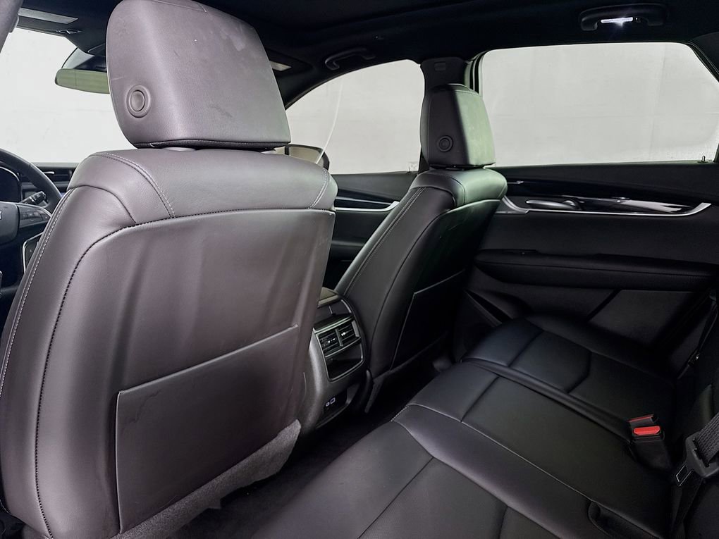 Used 2025 Cadillac XT5 Premium Luxury FWD image 38