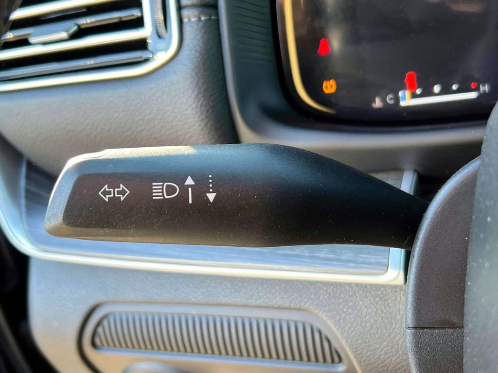 Used 2024 Jeep Wagoneer L Series II w/ Premium Group I image 24