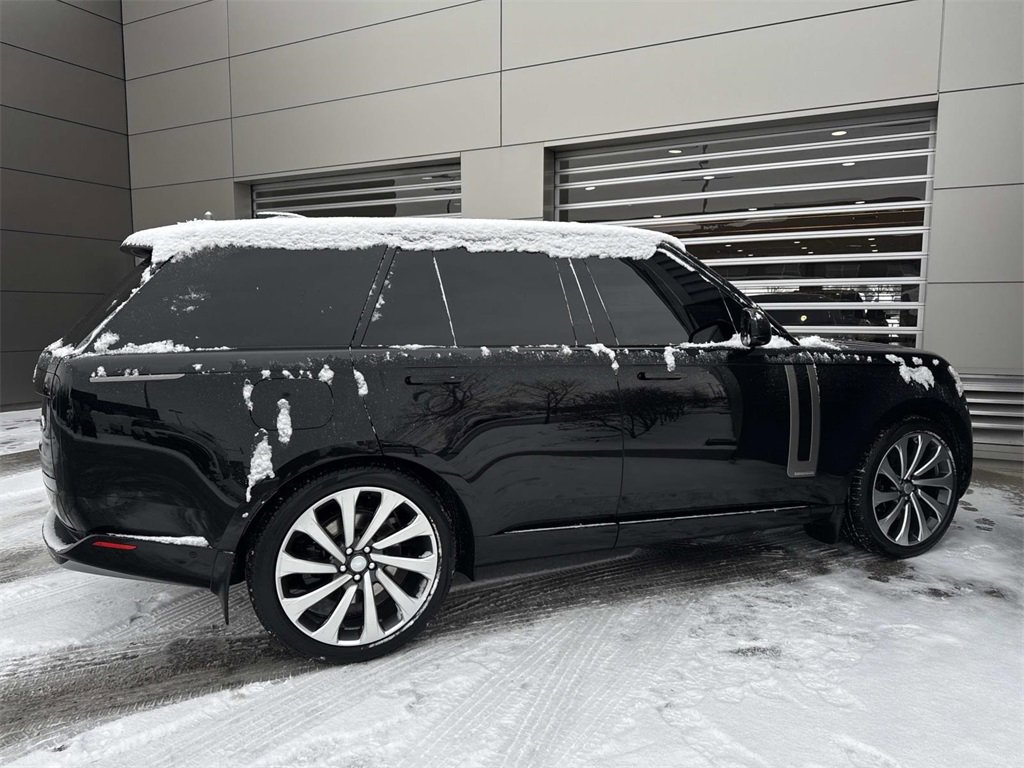 Used 2023 Land Rover Range Rover Autobiography image 7