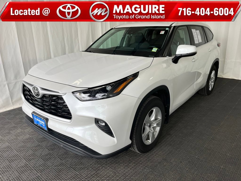 Used 2024 Toyota Highlander LE