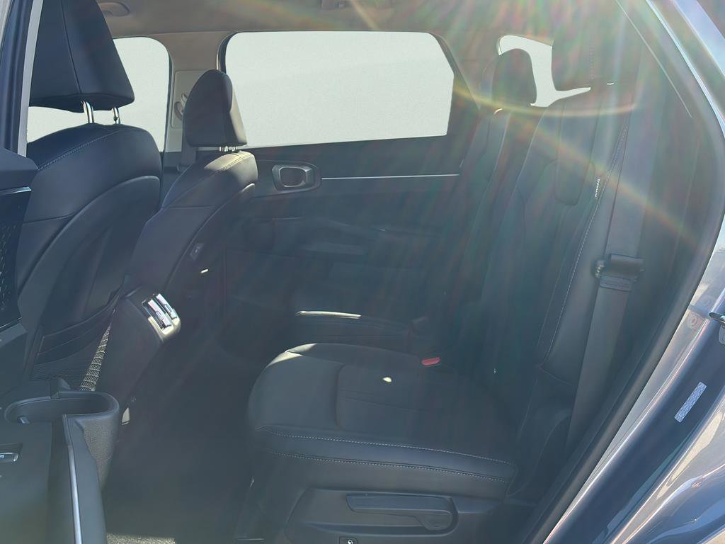 Used 2025 Kia Sorento EX image 22