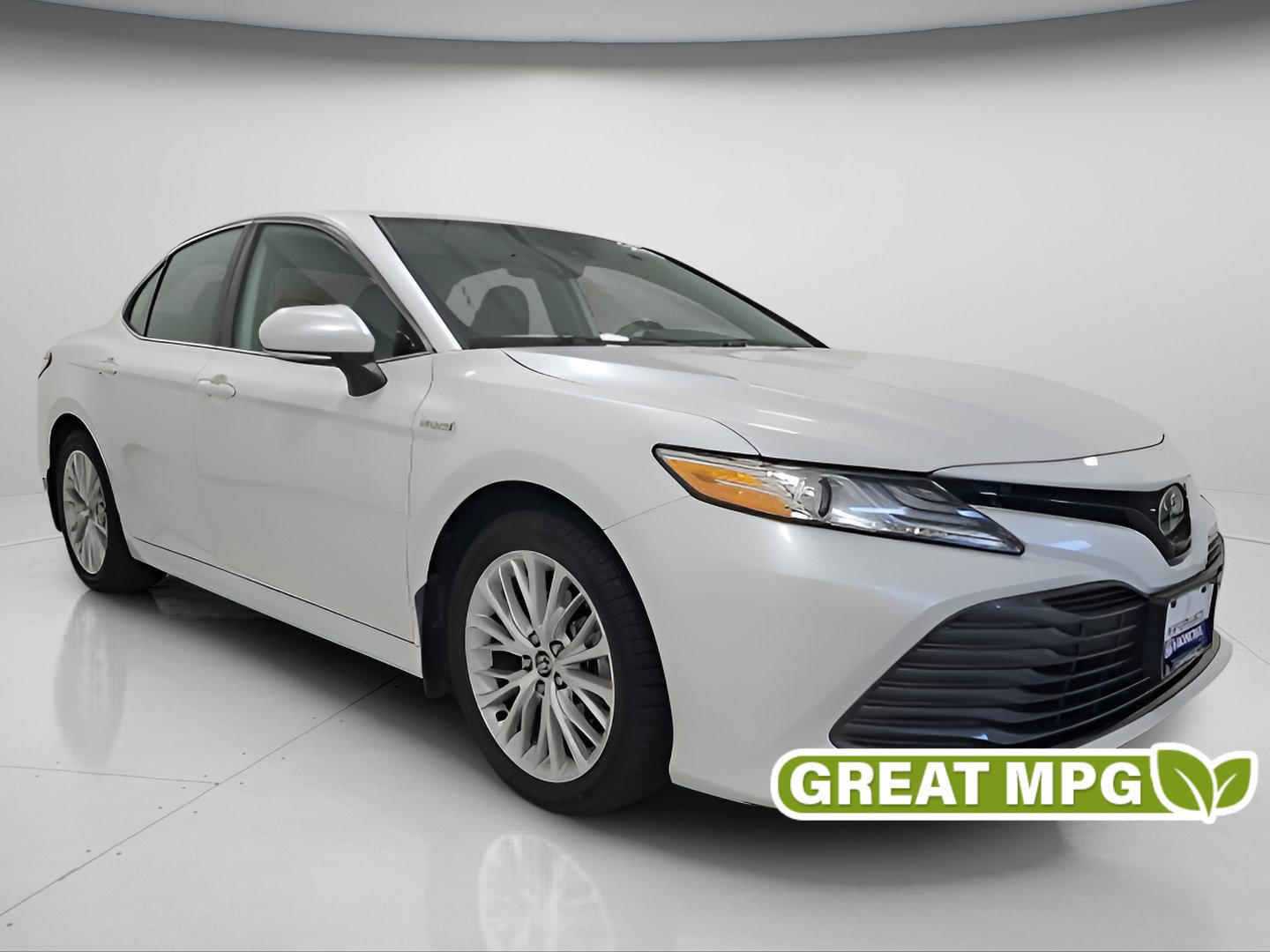 Used 2020 Toyota Camry XLE FWD video 1