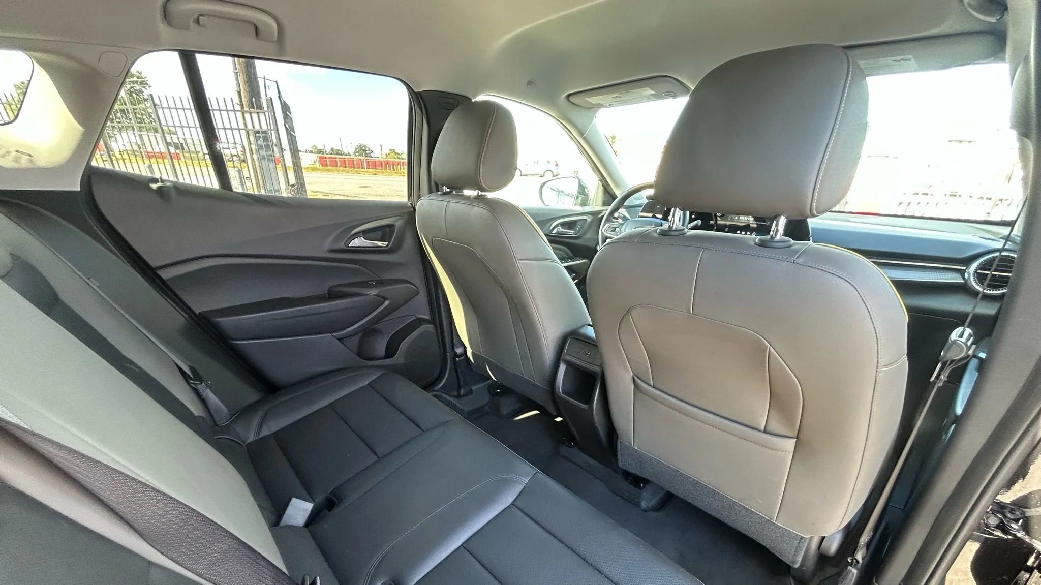 Used 2025 Chevrolet Trax ACTIV w/ Driver Confidence Package image 17