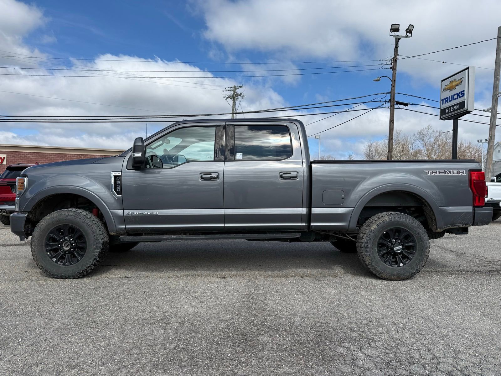 Used 2022 Ford F250 Lariat w/ Tremor Off-Road Package image 4