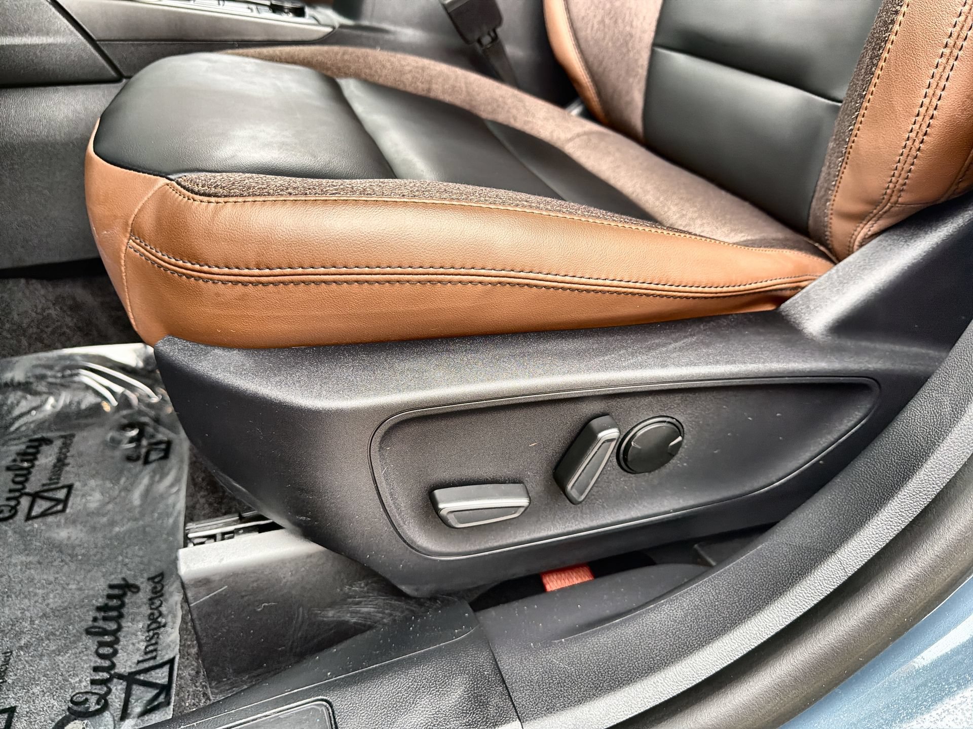 Certified 2025 Ford Bronco Sport Outer Banks w/ Outer Banks Tech Package+ AWD/4WD image 12