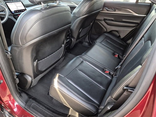 Used 2024 Jeep Grand Cherokee Limited image 25