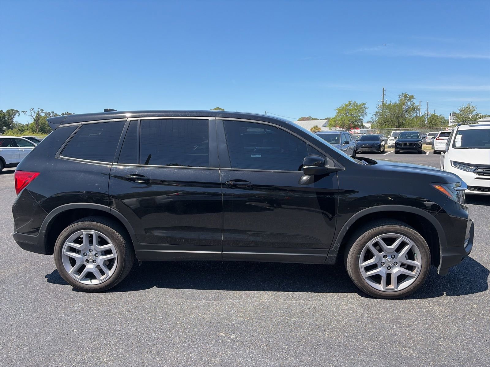 Used 2025 Honda Passport EX-L image 8
