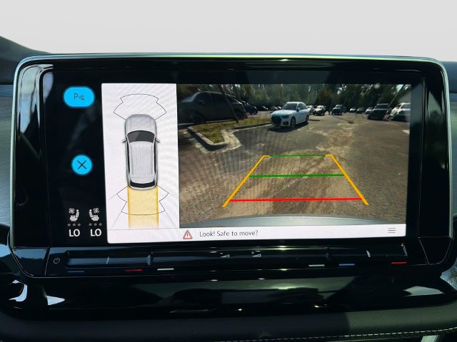 Used 2026 Volkswagen Atlas Cross Sport SE FWD image 21