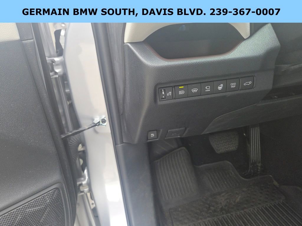 Used 2023 Toyota RAV4 Limited image 34