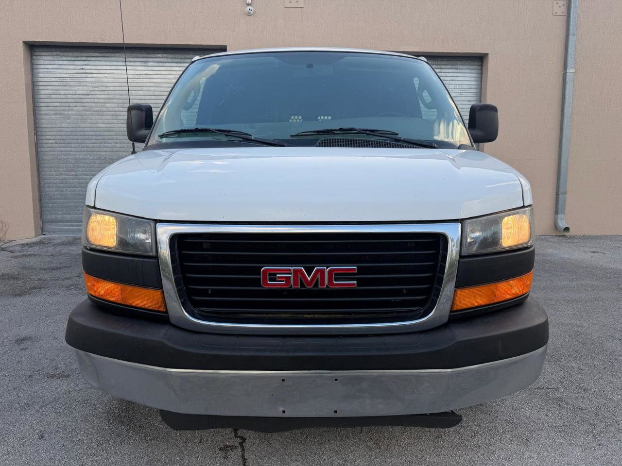 Used 2016 GMC Savana 2500 image 2