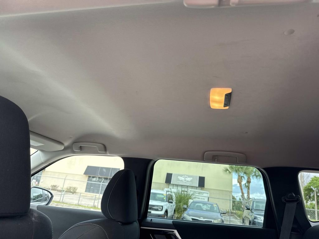 Used 2023 Mitsubishi Outlander ES FWD image 15