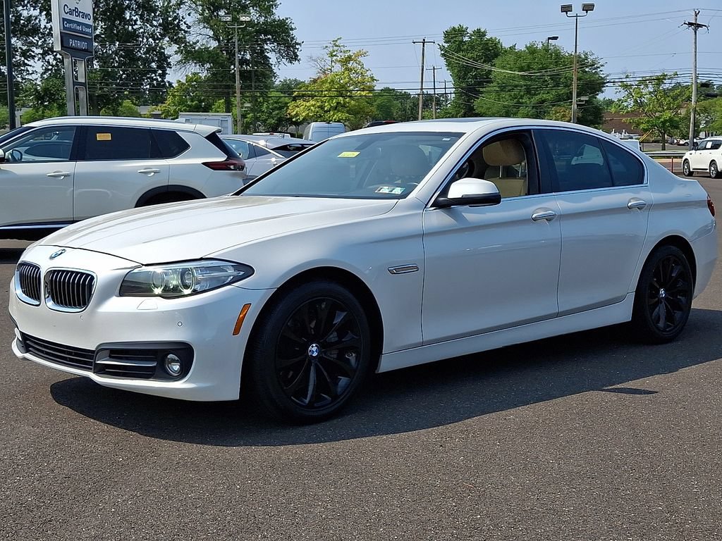 Used 2016 BMW 528i xDrive Sedan AWD/4WD image 3