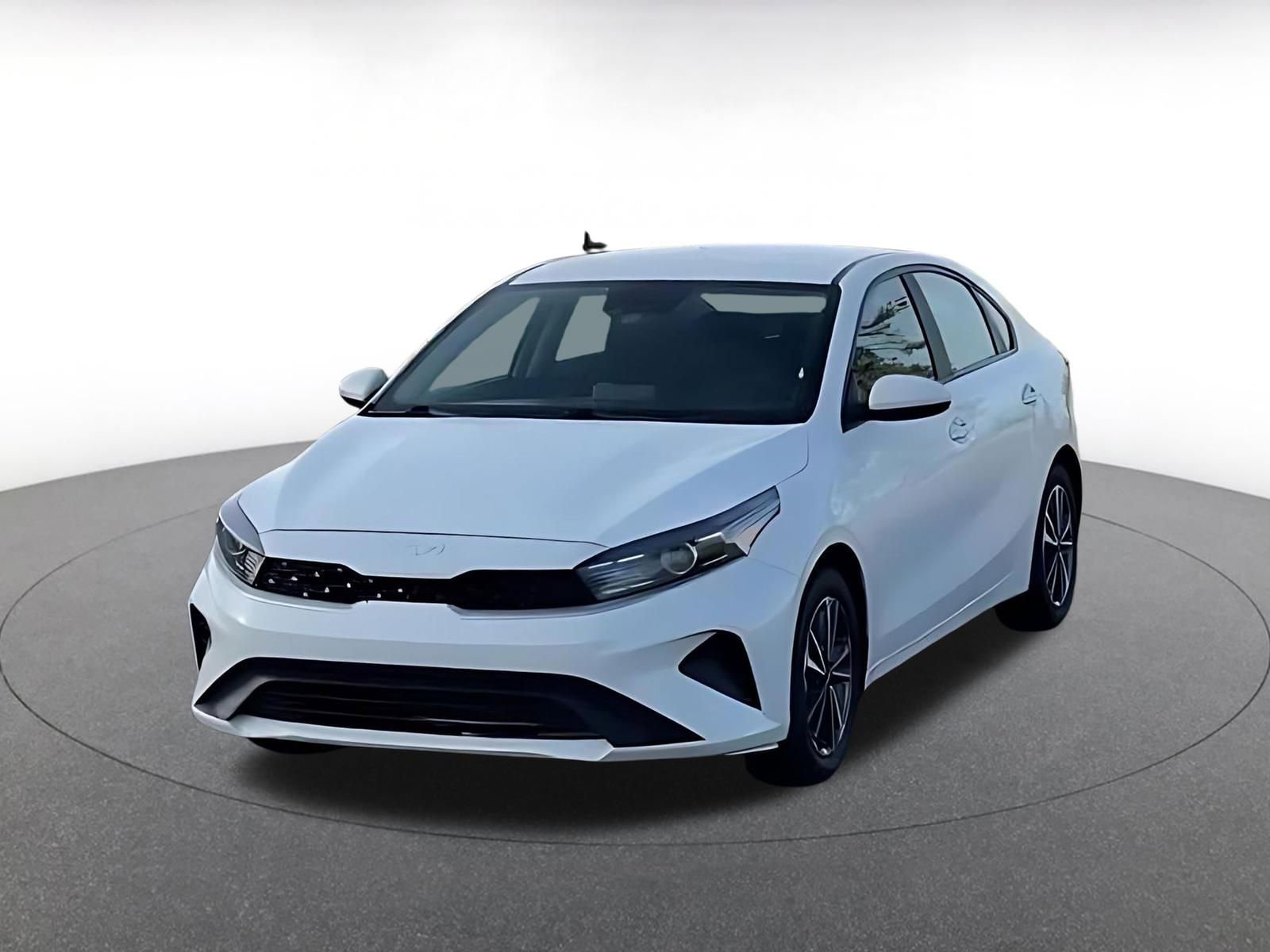 Used 2023 Kia Forte LXS FWD image 7