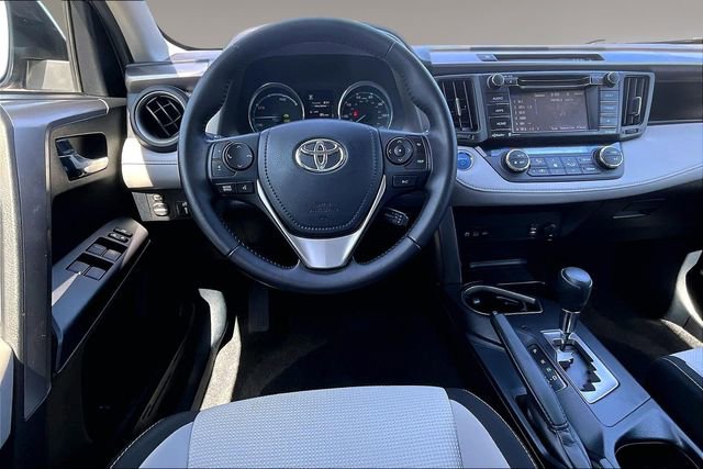 Used 2017 Toyota RAV4 XLE w/ All Weather Liner Package AWD/4WD image 8