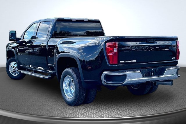 New 2026 Chevrolet Silverado 3500 LTZ w/ LTZ Convenience Package AWD/4WD image 3