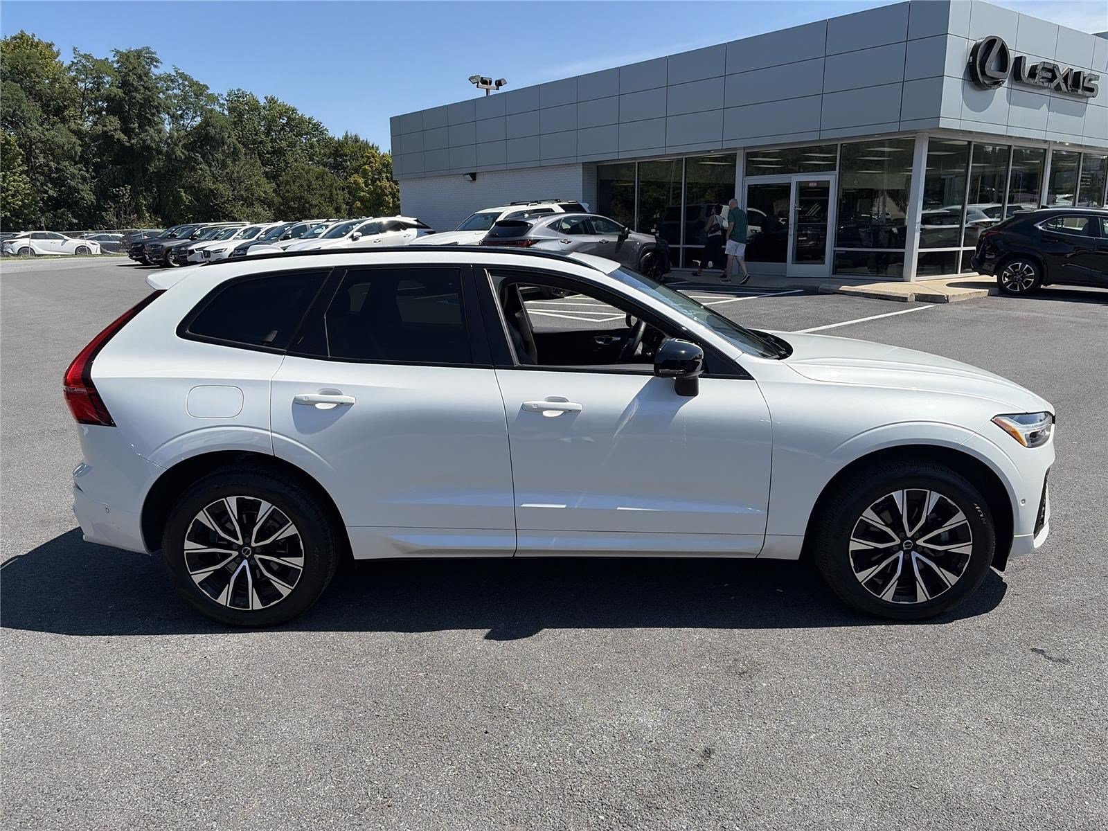 Used 2024 Volvo XC60 B5 Plus w/ Protection Package Premier AWD/4WD image 6
