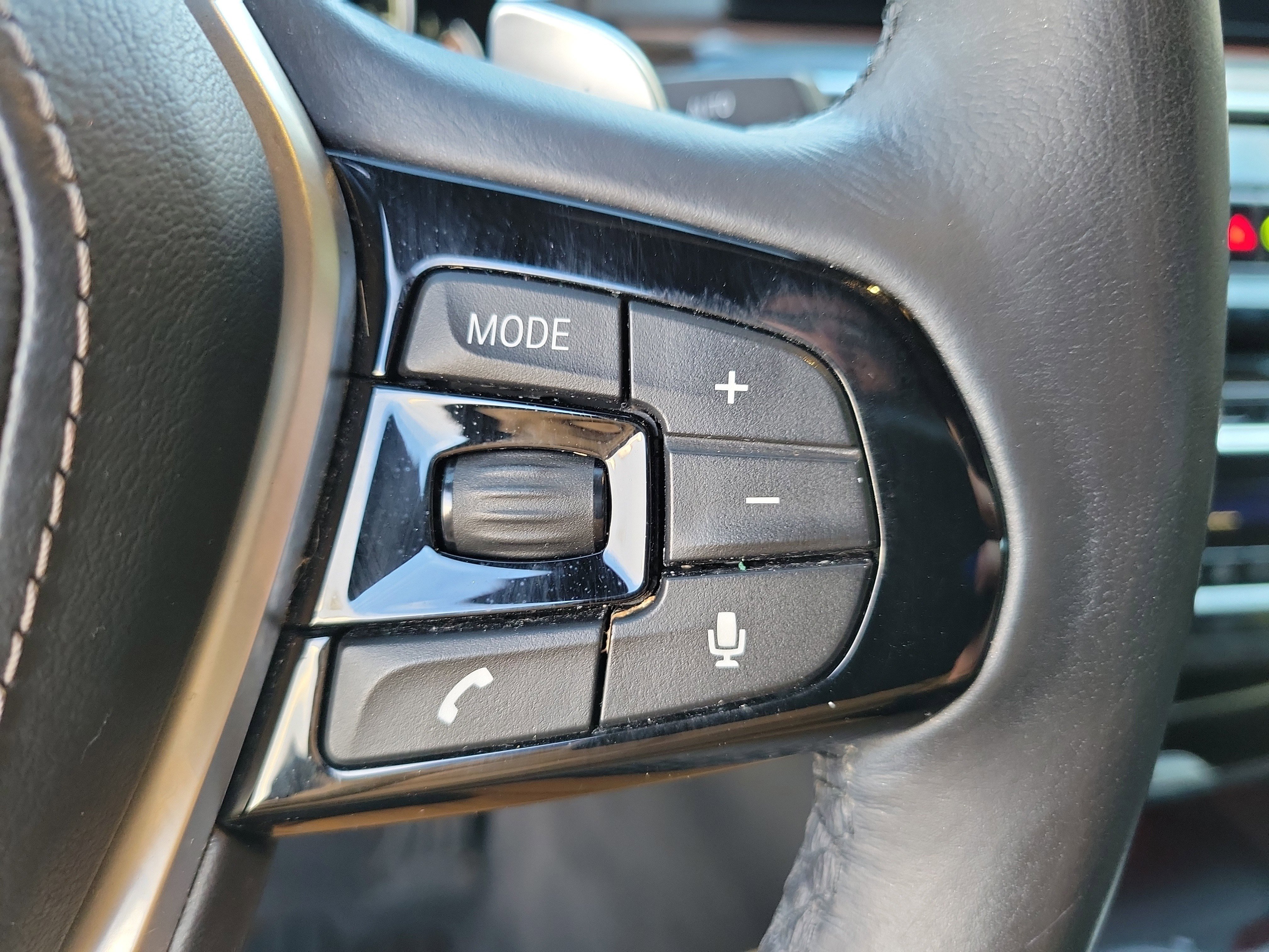 Used 2018 BMW 540i xDrive image 22