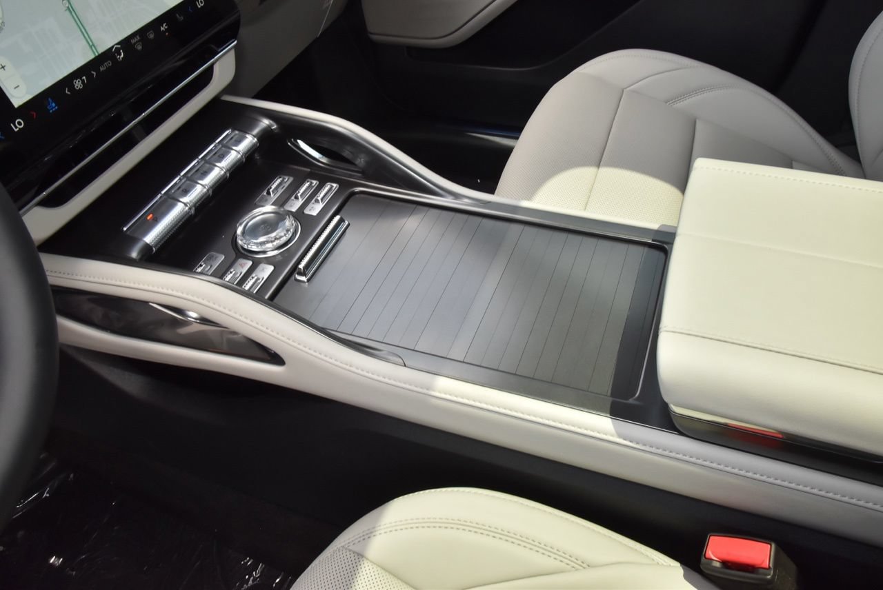 New 2026 Lincoln Nautilus Premier w/ Equipment Group 102A AWD/4WD image 32