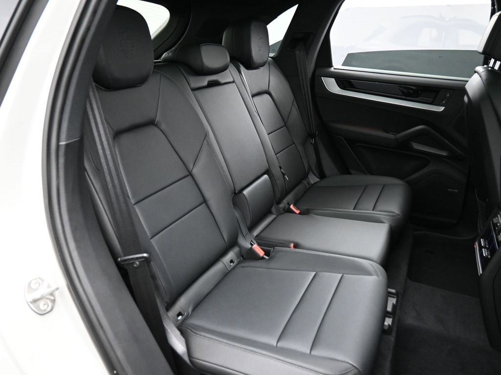 New 2026 Porsche Cayenne S image 27