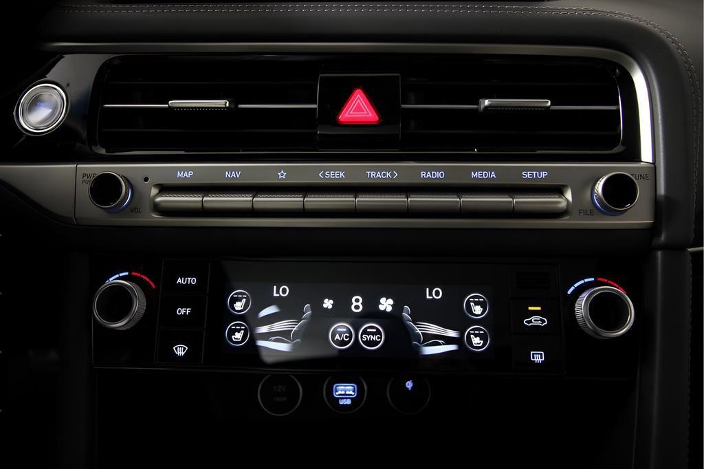 Used 2024 Genesis G70 2.5T w/ Sport Prestige Package image 32